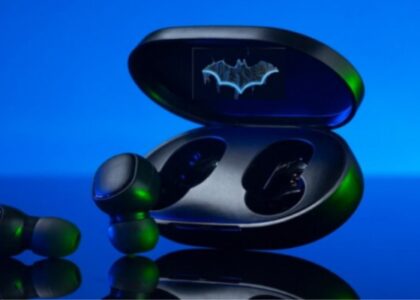 rs 125 only on thespark shop batman style wireless bt earbuds
