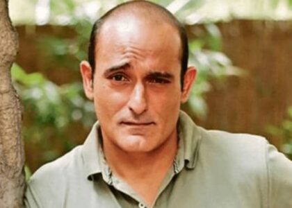 akshaye khanna age